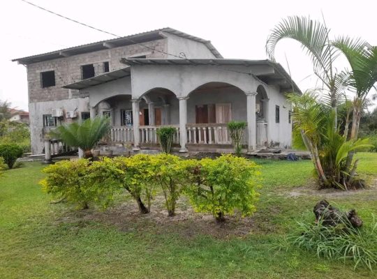 Grande maison de 6 chambres au 1er Campement