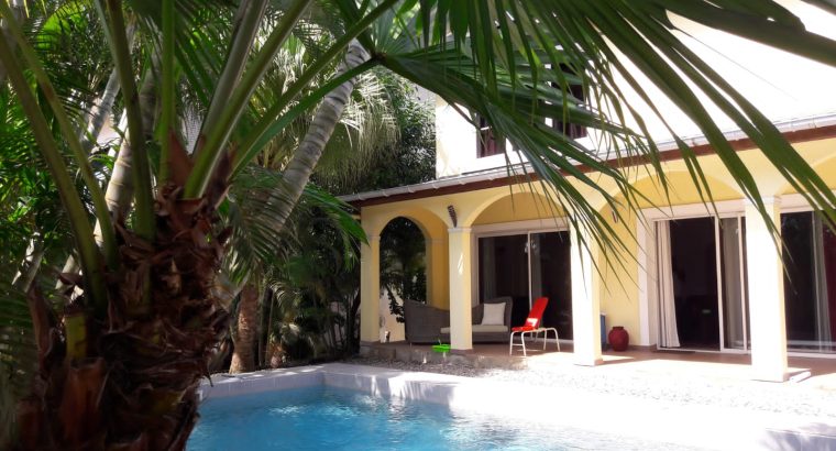 Villa de 3 chambres avec Piscine à la Sab...
