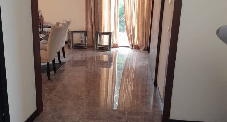 Villa + 2 autres bâtiments à la Sablière