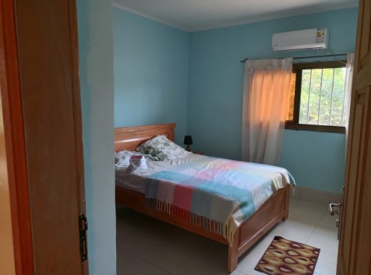 Villa de 3 Chambres à Angondje Village