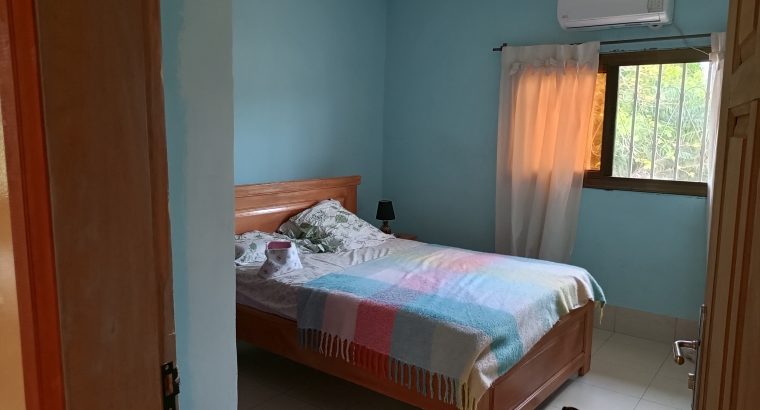 Villa de 3 Chambres à Angondje Village