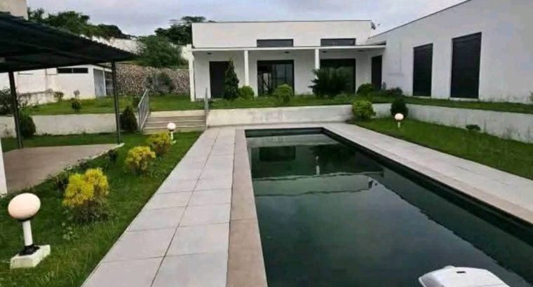 Villa blanche 4 Chambres au quartier Charbonnages