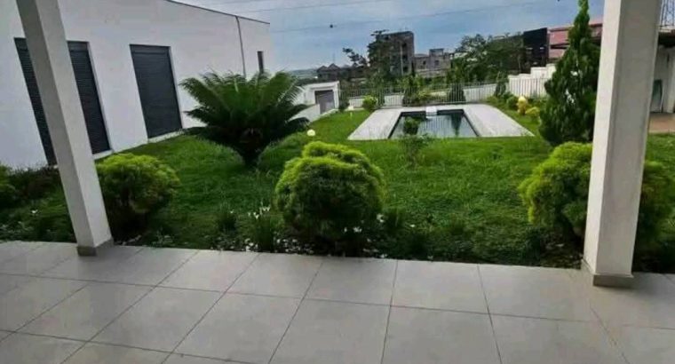 Villa blanche 4 Chambres au quartier Charbonnages