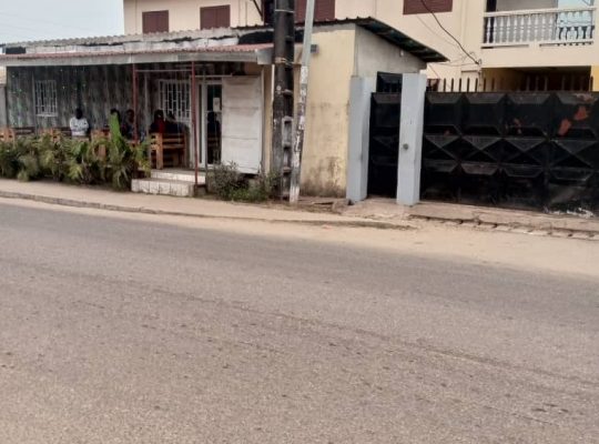 Villa de 8 Chambres à vendre à Awendje