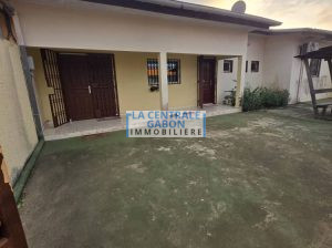 Villa de 3 chambres dans une cité