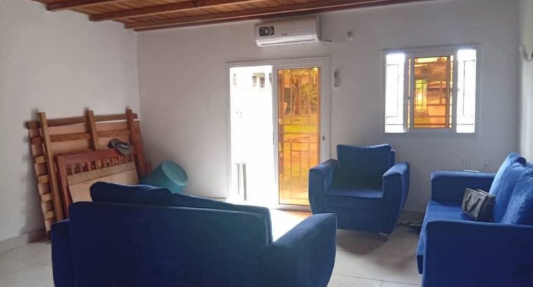 Villa et véhicule à vendre à Alenakiri