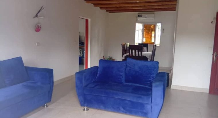 Villa et véhicule à vendre à Alenakiri