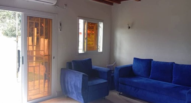 Villa et véhicule à vendre à Alenakiri