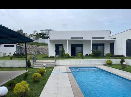 Villa blanche 4 Chambres au quartier Charbonnages