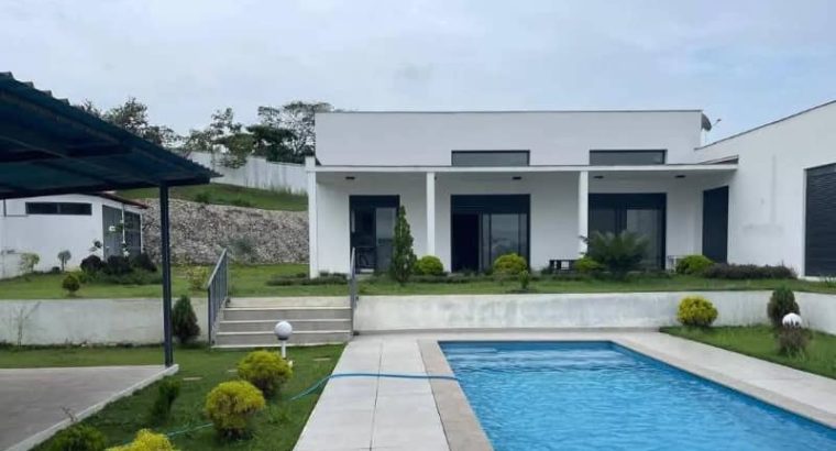 Villa blanche 4 Chambres au quartier Charbonnages