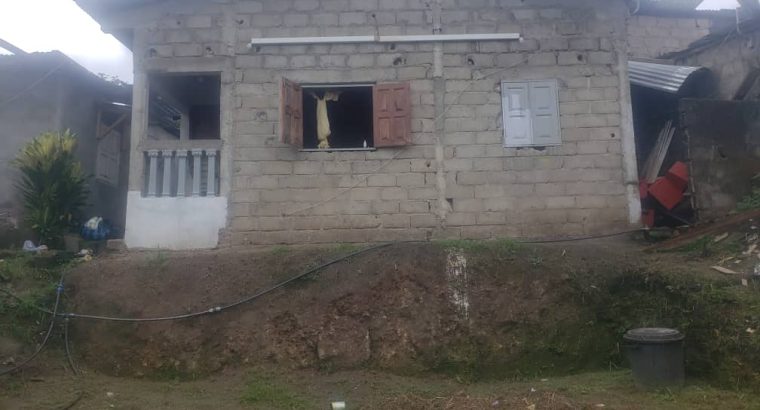 Maison de 2 chambres à vendre au PK12 à bon prix