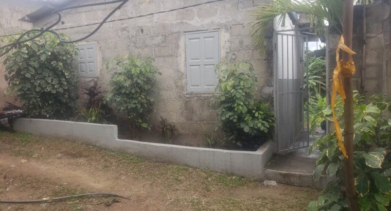 Maison de 2 chambres à vendre au PK12 à bon prix