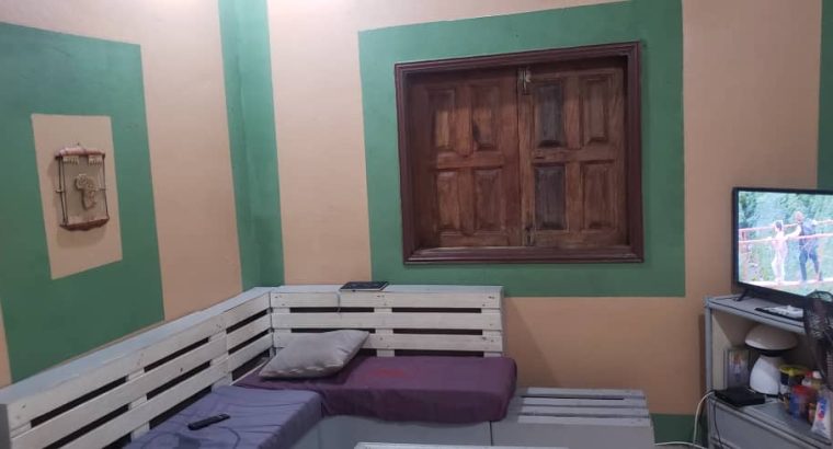 Maison de 2 chambres à vendre au PK12 à bon prix
