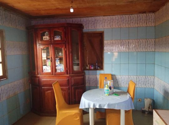 Maison de 5 chambres à vendre à Ntoum à Nkan Poussière