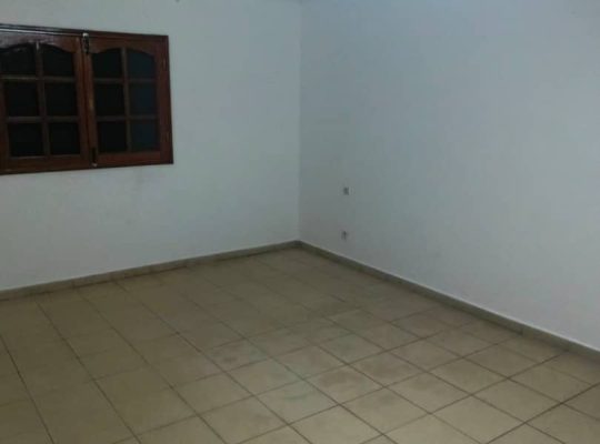 Villa 3 Chambres à vendre à Mindoube 2 avec terrain de 1200 mètres carrés