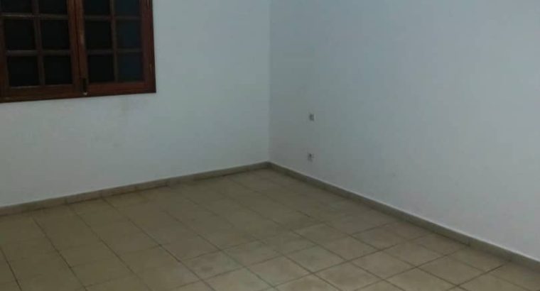 Villa 3 Chambres à vendre à Mindoube 2 avec terrain de 1200 mètres carrés