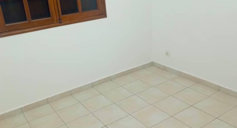 Villa 3 Chambres à vendre à Mindoube 2 avec terrain de 1200 mètres carrés