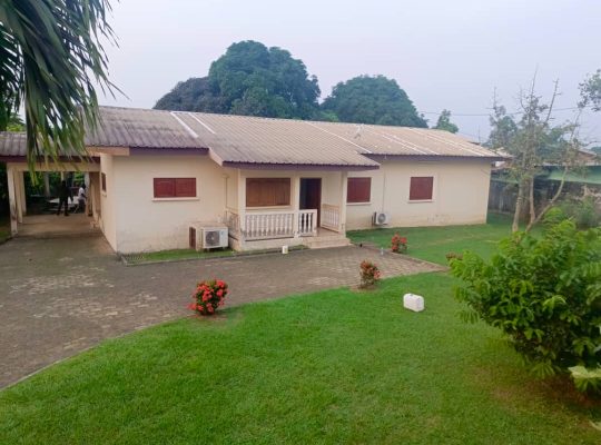 Villa 3 Chambres à vendre à Mindoube 2 avec terrain de 1200 mètres carrés