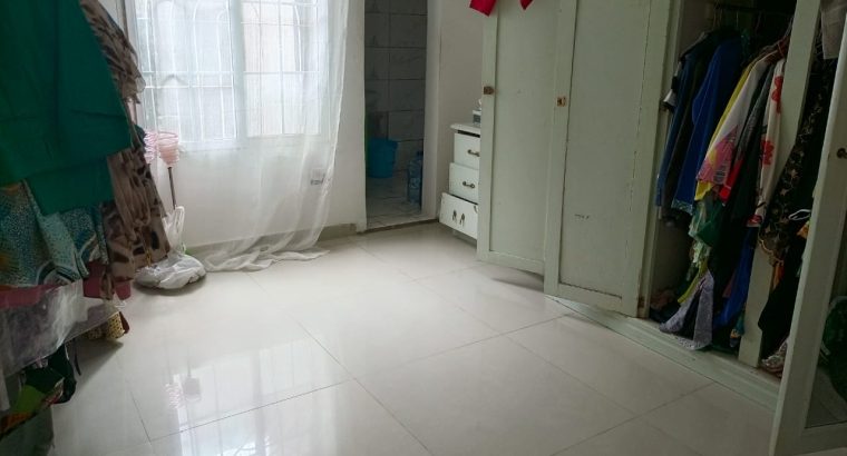 Grand Duplex à vendre à Angondje, Beaulieu