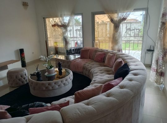 Grand Duplex à vendre à Angondje, Beaulieu