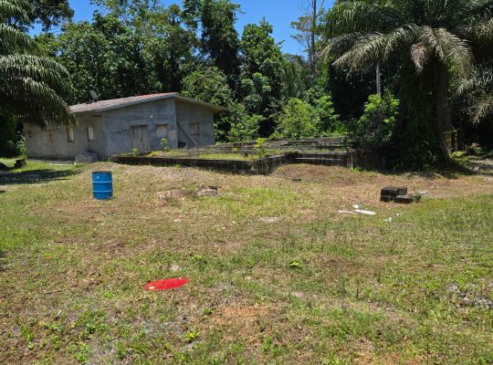 Terrain de 600 m2 à vendre au Cap Esterias