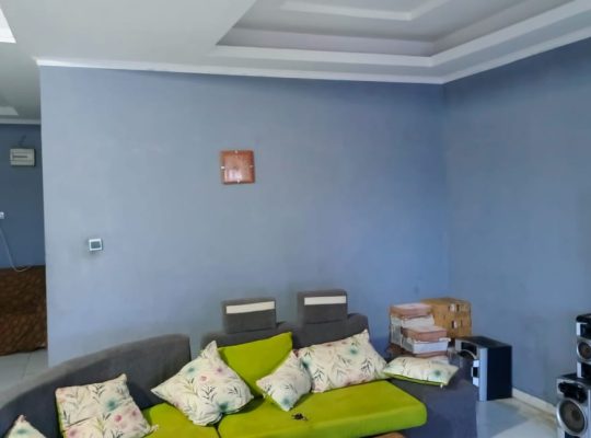 Maison de 3 Chambres à vendre à Ambowe