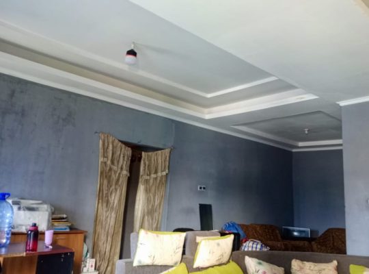 Maison de 3 Chambres à vendre à Ambowe