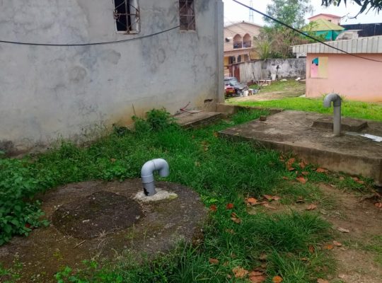 Maison de 3 Chambres à vendre à Ambowe