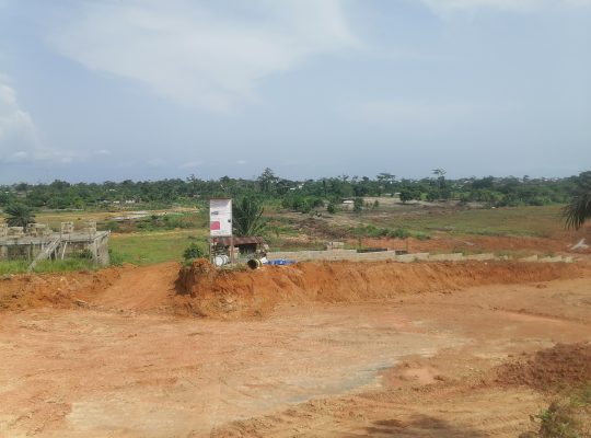 Terrains viabilisés au Carrefour Santa Clara