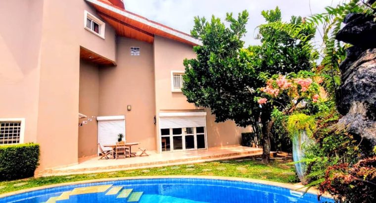 Villa duplex au quartier Bas de gué gué