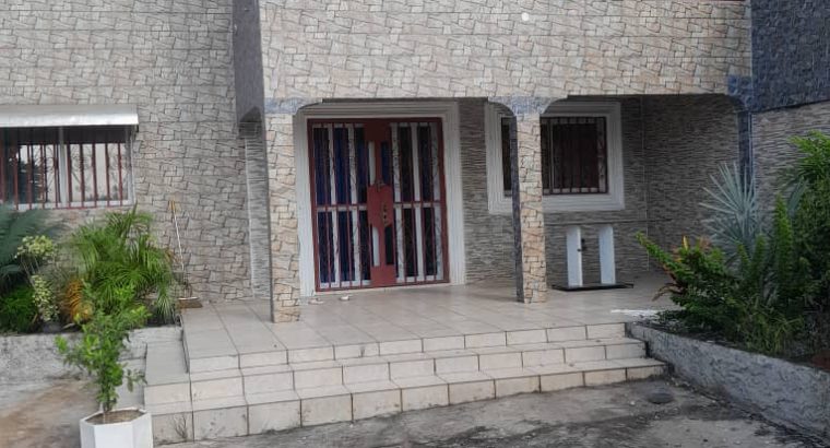 Villa duplex au carrefour SOBRAGA