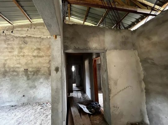 Maison de 3 Chambres à Angondje Amissa
