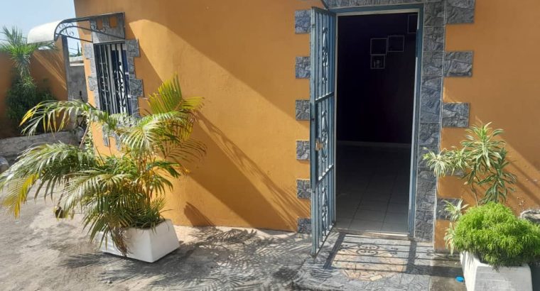 Villa duplex au carrefour SOBRAGA