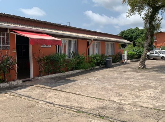 Hôtels de 30 chambres à Port Gentil