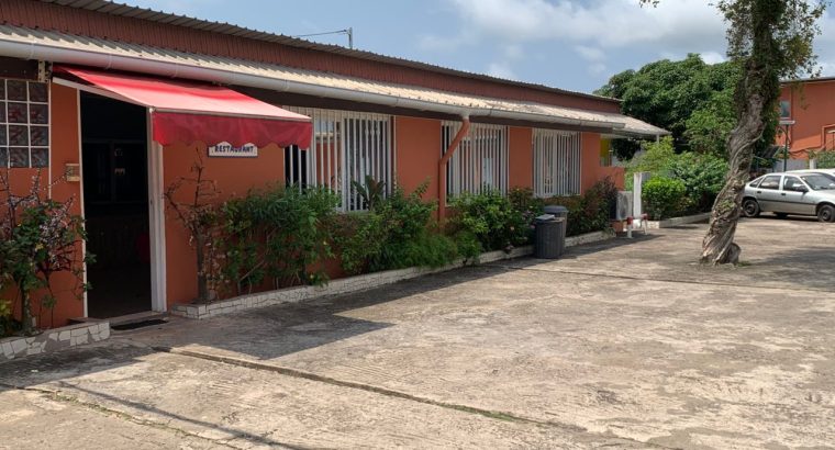 Hôtels de 30 chambres à Port Gentil