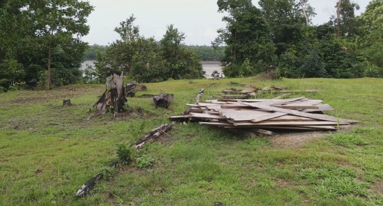 5000m2 à Angondje village
