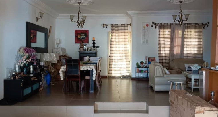 Villa 7 chambres et 7 douches à Angondje
