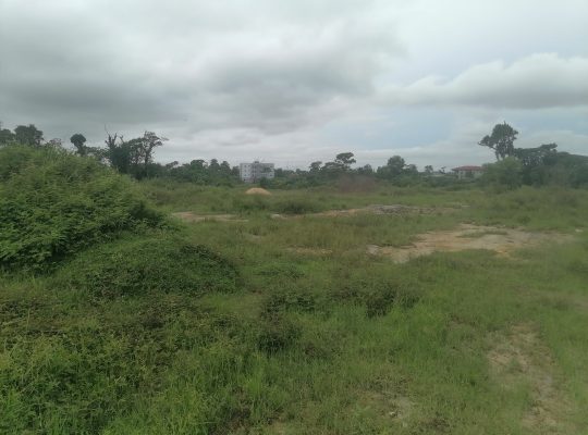 Terrain de 500m2 à Makwengue