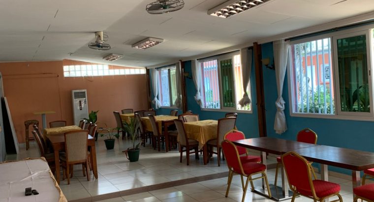 Hôtels de 30 chambres à Port Gentil