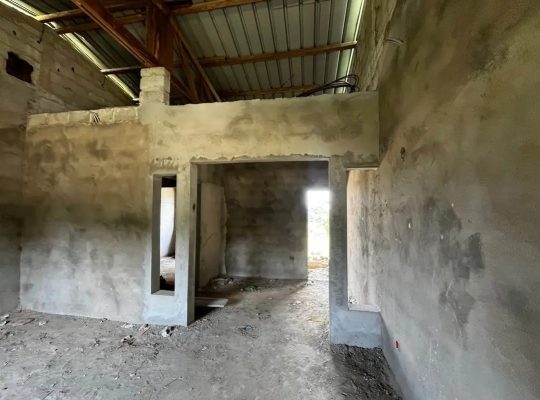 Maison de 3 Chambres à Angondje Amissa