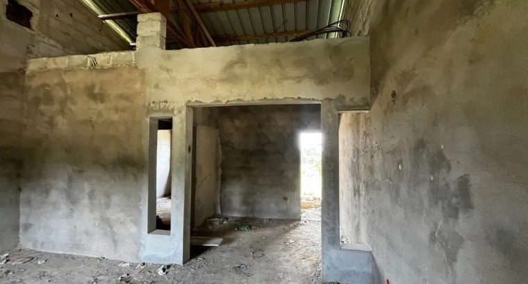 Maison de 3 Chambres à Angondje Amissa