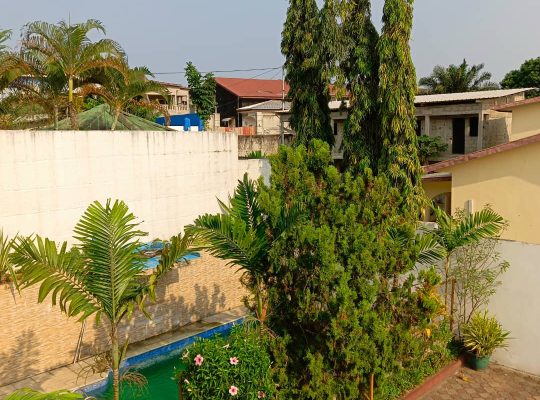 Villa 7 chambres et 7 douches à Angondje