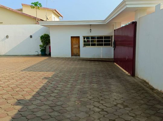 Villa 7 chambres et 7 douches à Angondje