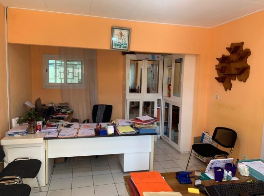 Hôtels de 30 chambres à Port Gentil