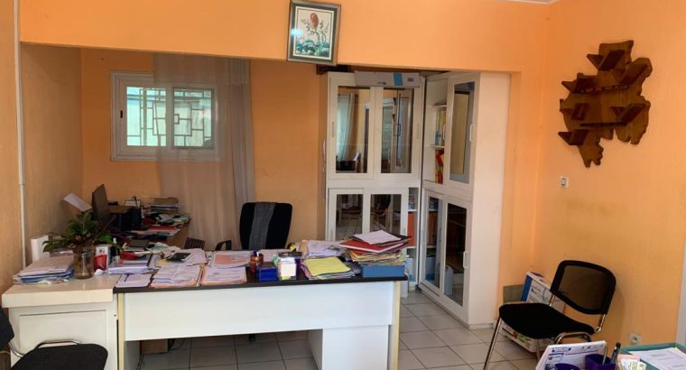 Hôtels de 30 chambres à Port Gentil
