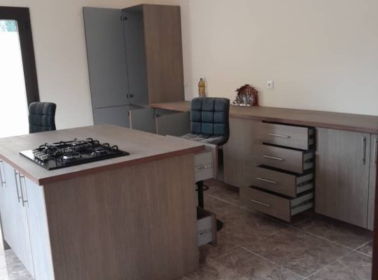 Villa de 5 chambres et 2 bâtiments