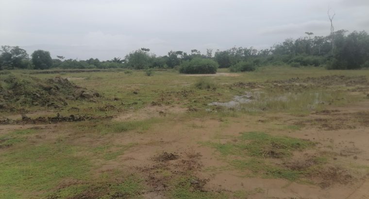 Terrain de 500m2 à Makwengue