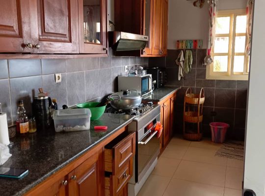 Villa 7 chambres et 7 douches à Angondje