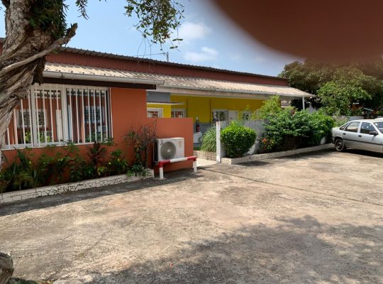 Hôtels de 30 chambres à Port Gentil