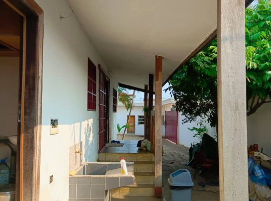 Villa 7 chambres et 7 douches à Angondje